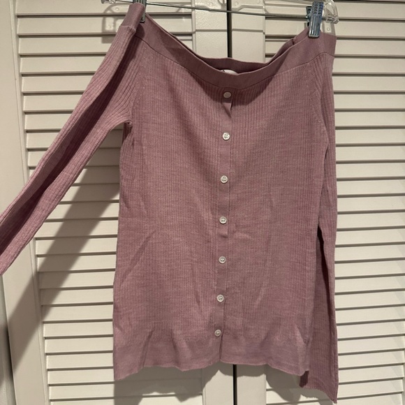 Frame lilac color off the shoulder sweater - Picture 1 of 3